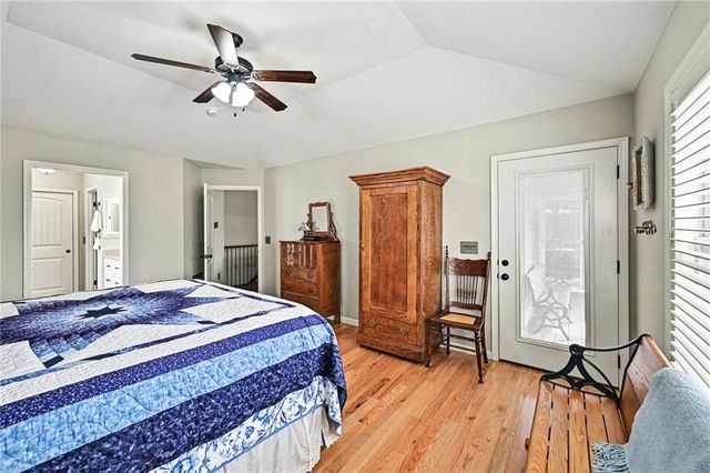 17702 Greyhawke Ridge, Smithville, MO 64089