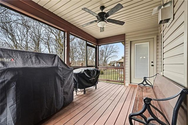 17702 Greyhawke Ridge, Smithville, MO 64089