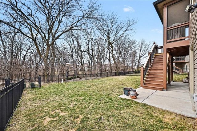 17702 Greyhawke Ridge, Smithville, MO 64089