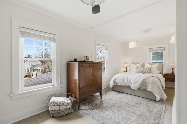 123 Elmwood Place, Crown Point, IN 46307