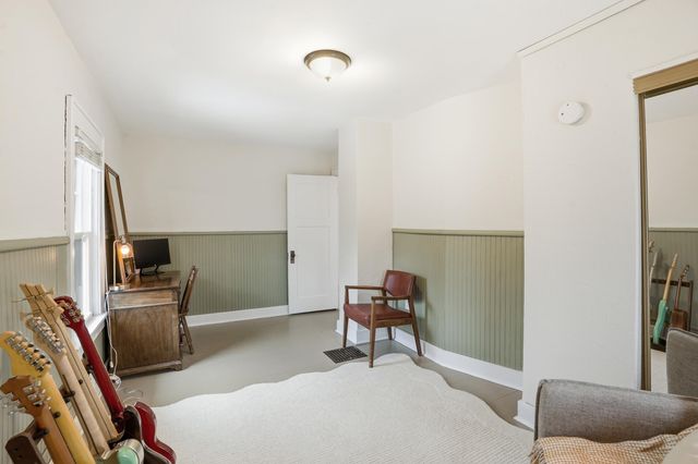 123 Elmwood Place, Crown Point, IN 46307