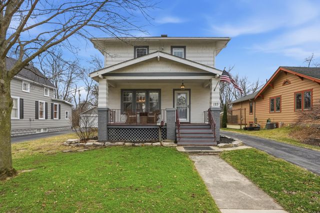 123 Elmwood Place, Crown Point, IN 46307