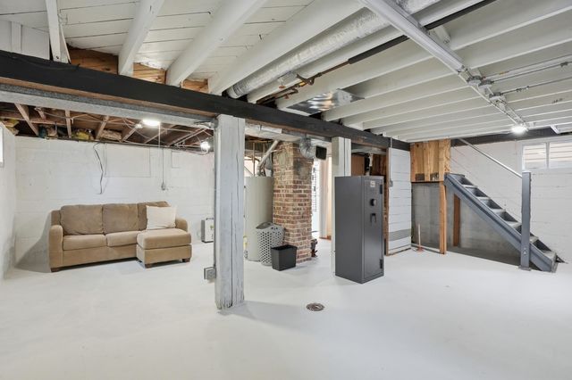 123 Elmwood Place, Crown Point, IN 46307