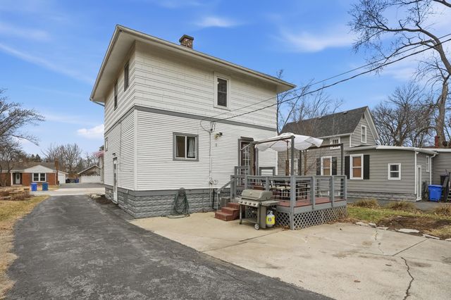 123 Elmwood Place, Crown Point, IN 46307