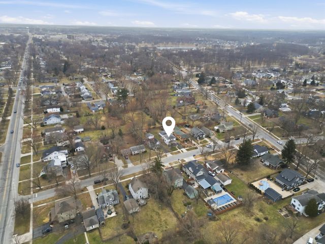 123 Elmwood Place, Crown Point, IN 46307