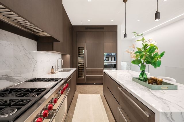 260-262 Commonwealth Avenue 1A, Boston, MA 02116