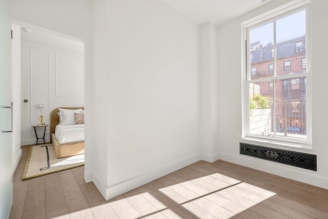 260-262 Commonwealth Avenue 1A, Boston, MA 02116