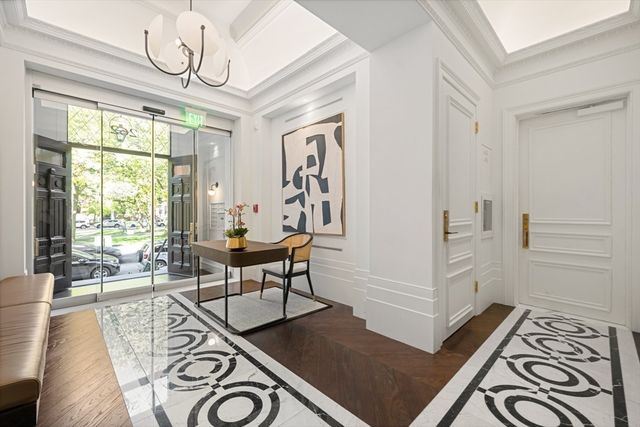 260-262 Commonwealth Avenue 1A, Boston, MA 02116