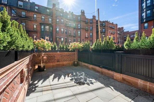 260-262 Commonwealth Avenue 1A, Boston, MA 02116