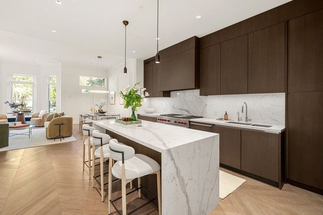 260-262 Commonwealth Avenue 1A, Boston, MA 02116