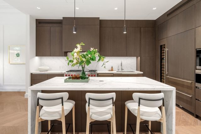 260-262 Commonwealth Avenue 1A, Boston, MA 02116