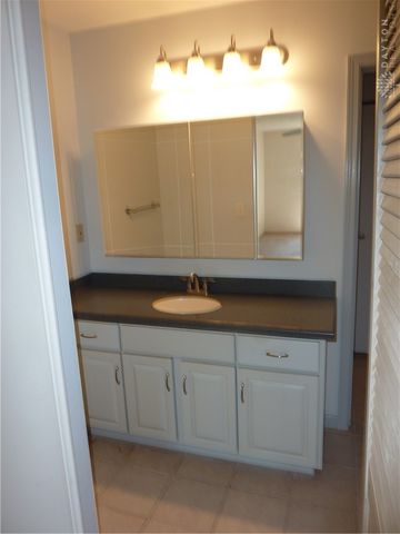 1345 Tattersall Road 64, Centerville, OH 45459