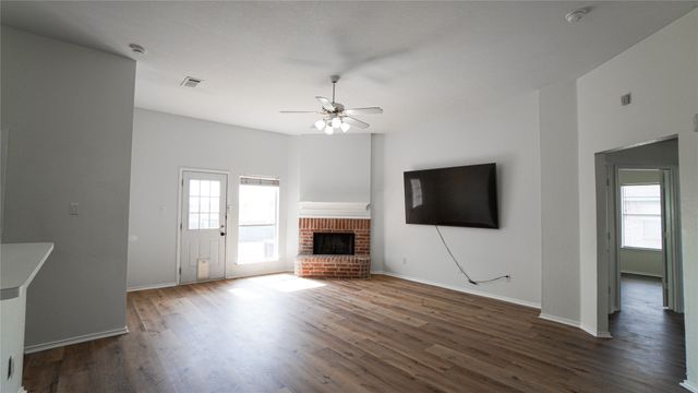 3124 Creekside Drive, Sachse, TX 75048