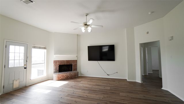 3124 Creekside Drive, Sachse, TX 75048