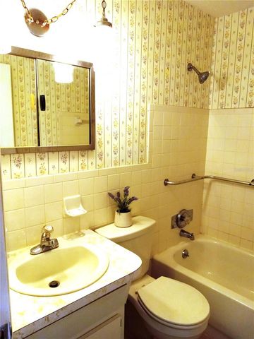 2427 RHODESIAN DRIVE 11, Clearwater, FL 33763
