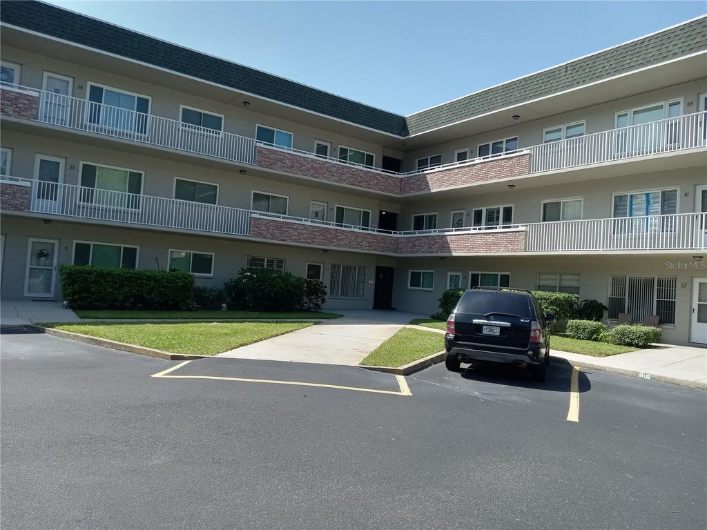 2427 RHODESIAN DRIVE 11, Clearwater, FL 33763