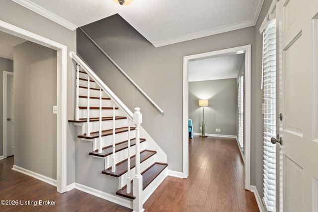 2601 Stony Brook Dr, Louisville, KY 40220