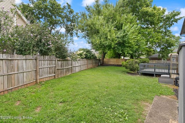 2601 Stony Brook Dr, Louisville, KY 40220