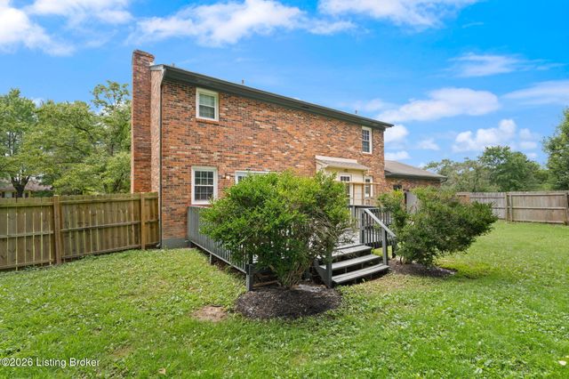 2601 Stony Brook Dr, Louisville, KY 40220
