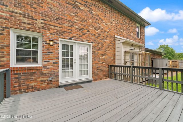 2601 Stony Brook Dr, Louisville, KY 40220