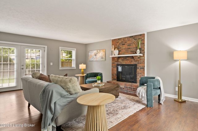 2601 Stony Brook Dr, Louisville, KY 40220