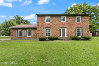 2601 Stony Brook Dr, Louisville, KY 40220
