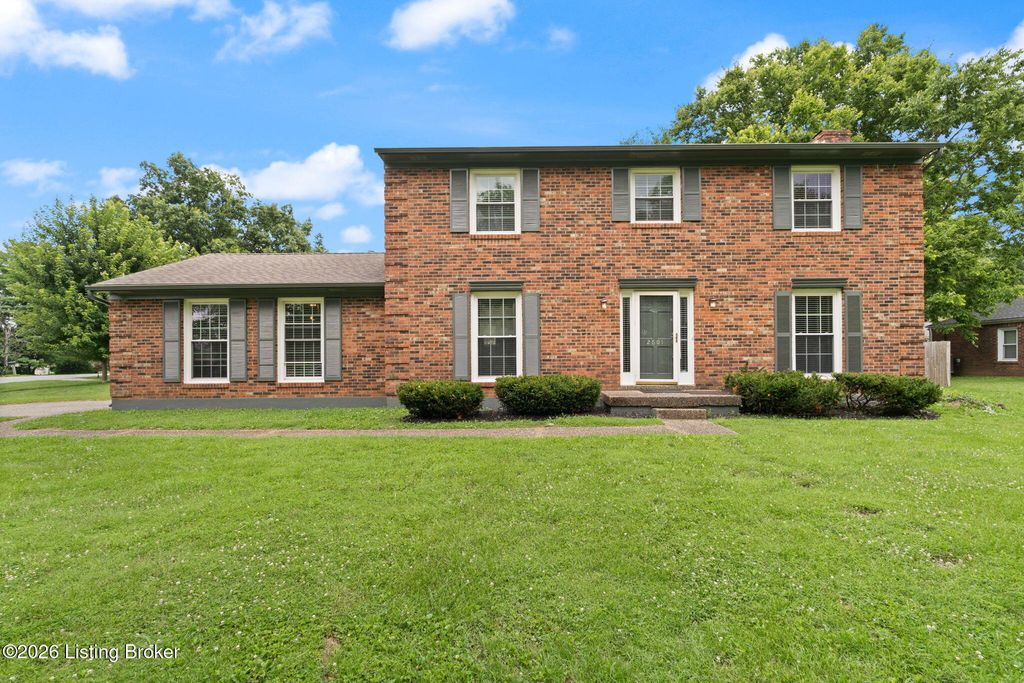 2601 Stony Brook Dr, Louisville, KY 40220