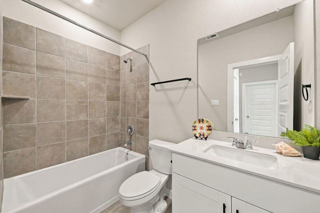 639 Salt Marsh Trail, Kemah, TX 77565