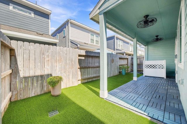 639 Salt Marsh Trail, Kemah, TX 77565