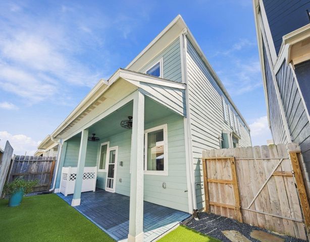 639 Salt Marsh Trail, Kemah, TX 77565