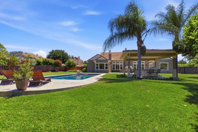 2005 Alicante Place, Morgan Hill, CA 95037