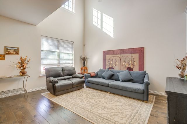 3923 Cascade Sky Drive, Arlington, TX 76005