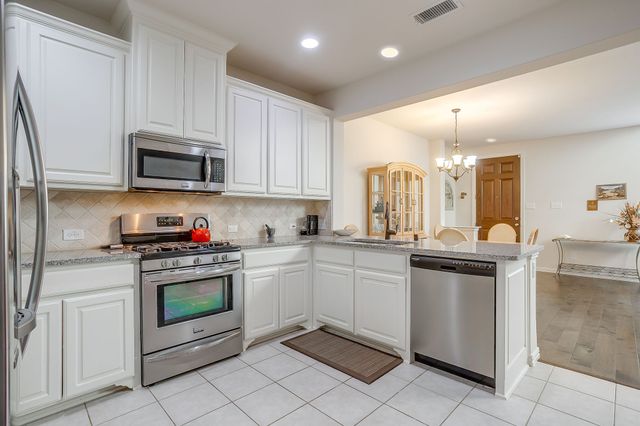 3923 Cascade Sky Drive, Arlington, TX 76005