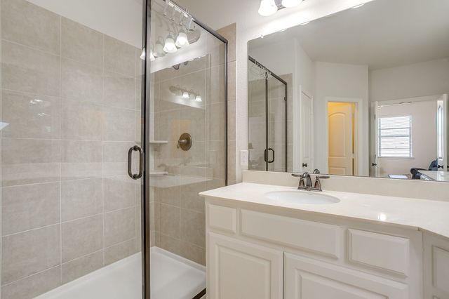 3923 Cascade Sky Drive, Arlington, TX 76005