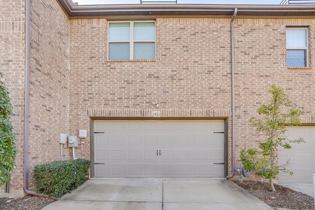 3923 Cascade Sky Drive, Arlington, TX 76005