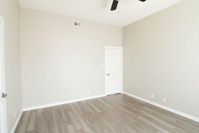 108 Cottonwood DR, Hutto, TX 78634