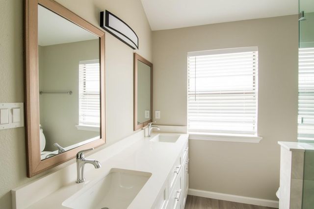 108 Cottonwood DR, Hutto, TX 78634