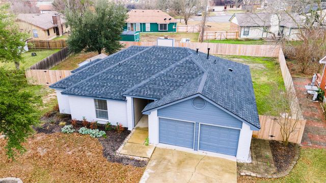 108 Cottonwood DR, Hutto, TX 78634