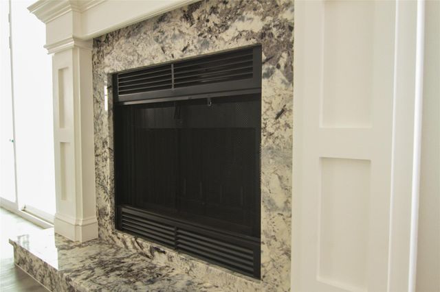 108 Cottonwood DR, Hutto, TX 78634