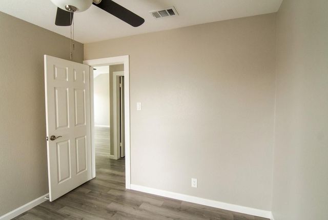 108 Cottonwood DR, Hutto, TX 78634