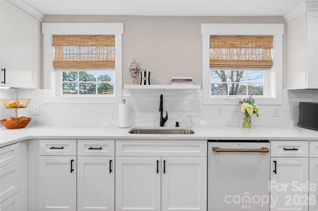 581 Hicks Creek Road, Troutman, NC 28166