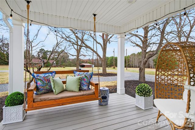 581 Hicks Creek Road, Troutman, NC 28166
