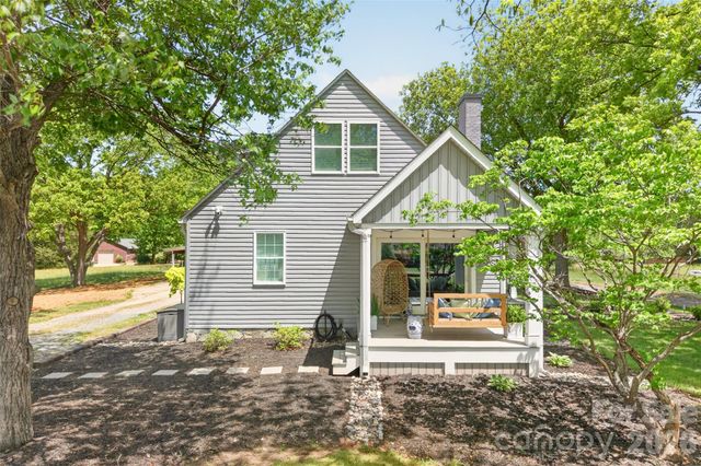 581 Hicks Creek Road, Troutman, NC 28166