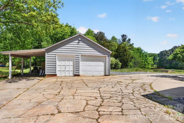 581 Hicks Creek Road, Troutman, NC 28166