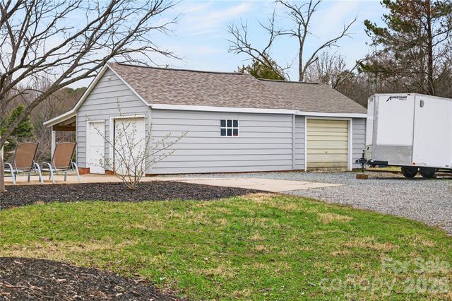 581 Hicks Creek Road, Troutman, NC 28166