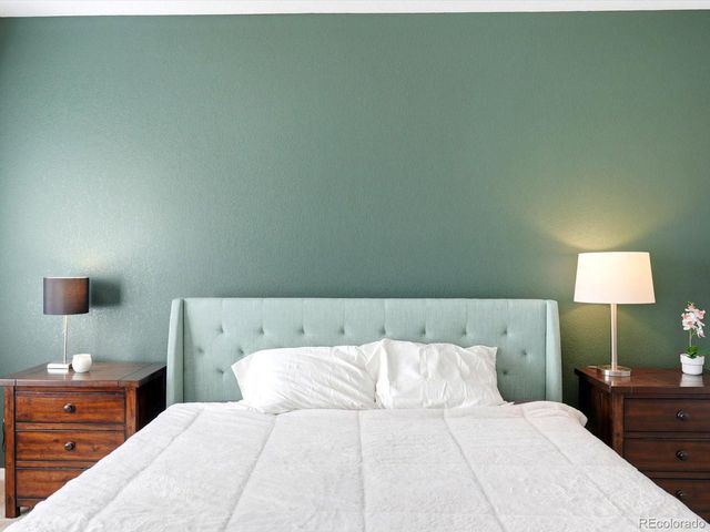 2575 S Syracuse Way H202, Denver, CO 80231