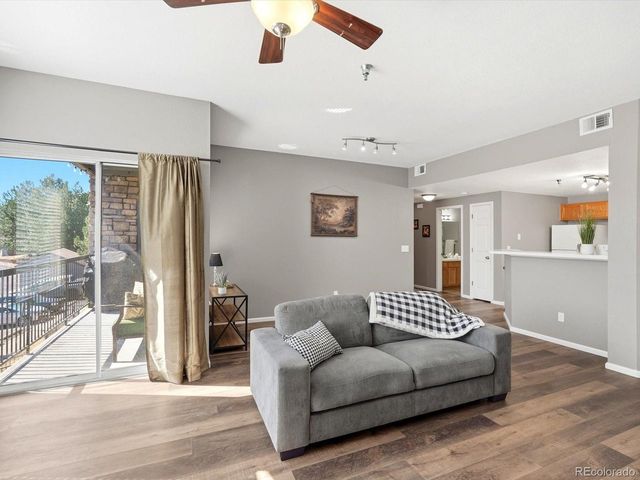 2575 S Syracuse Way H202, Denver, CO 80231