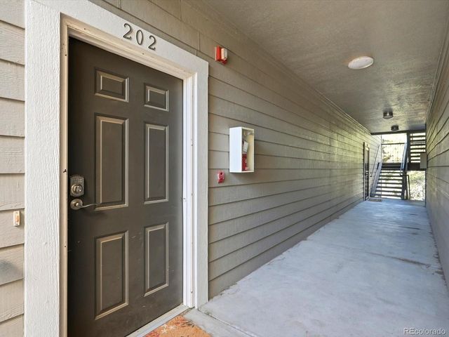 2575 S Syracuse Way H202, Denver, CO 80231