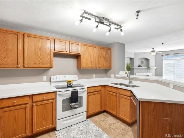 2575 S Syracuse Way H202, Denver, CO 80231