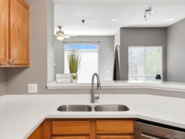 2575 S Syracuse Way H202, Denver, CO 80231